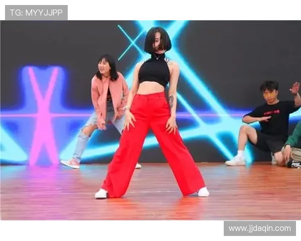 广州街舞队在全国街舞技术排行榜中荣获第九名的荣耀时刻 广州街舞队在全国街舞技术排行榜中荣获第九名的荣耀时刻