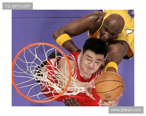 《聚焦篮球巨星：从场上到场外的传奇人生与影响力》